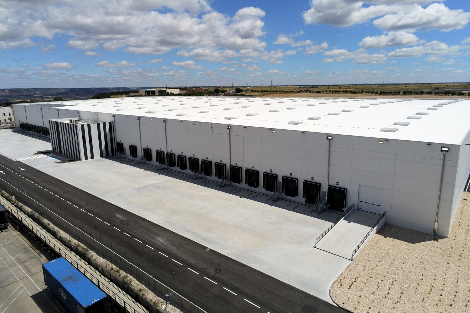 KKR, Round Hill Capital y Pulsar Properties anuncian la venta de su portfolio logístico en España, a P3 Logistics Parks